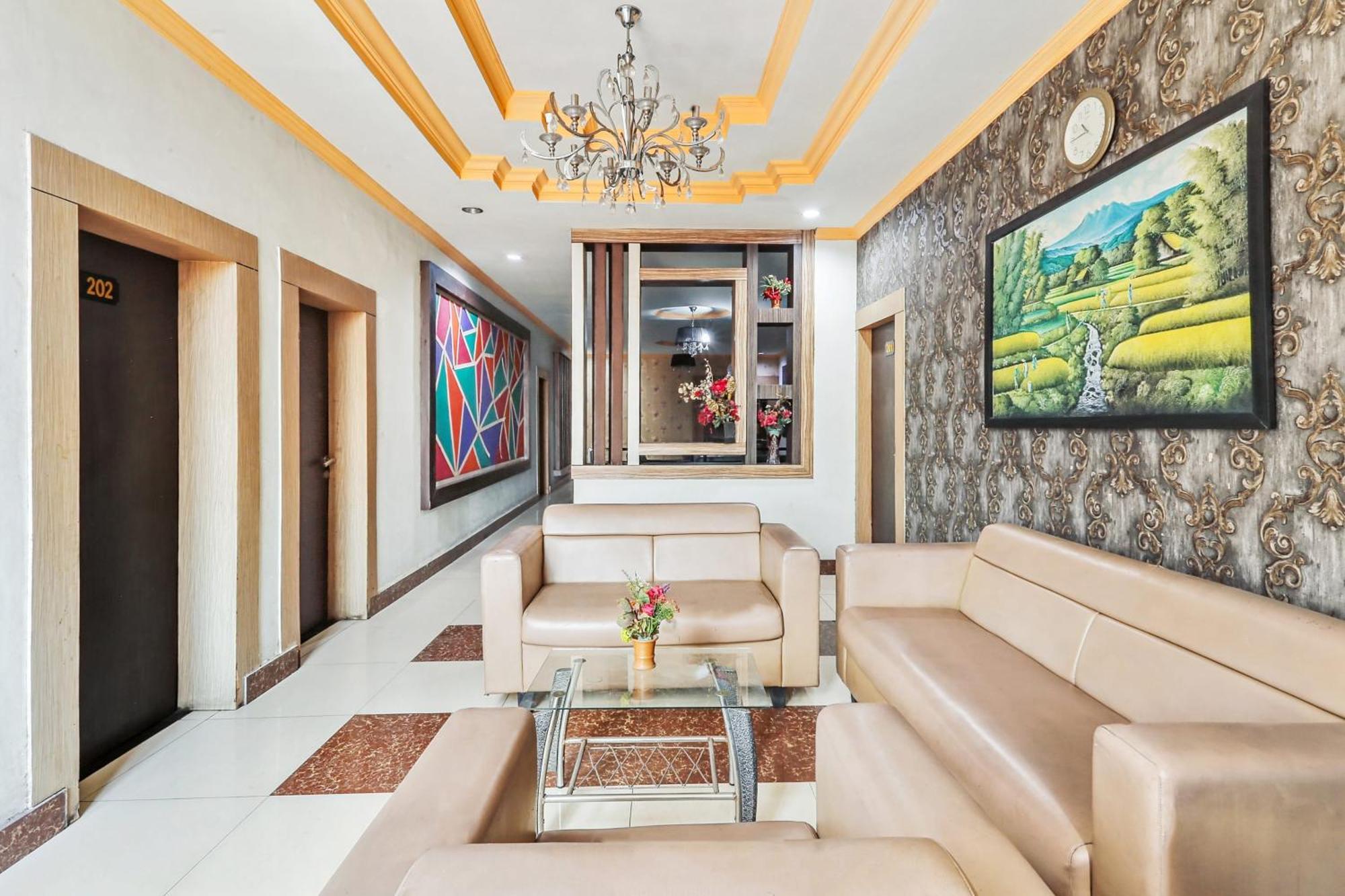 Collection O 93163 Hotel Grand Kartika Parepare المظهر الخارجي الصورة