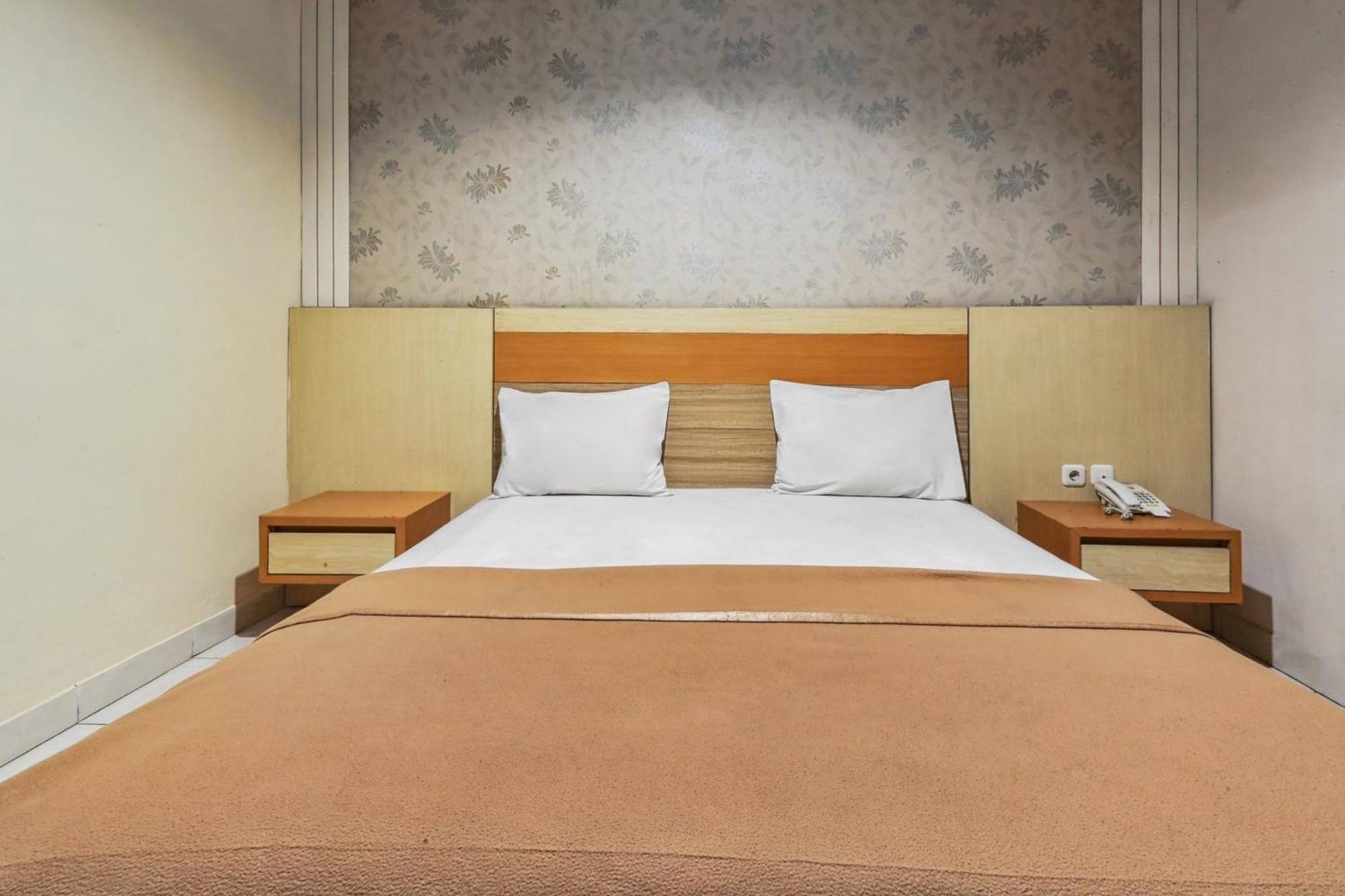 Collection O 93163 Hotel Grand Kartika Parepare المظهر الخارجي الصورة