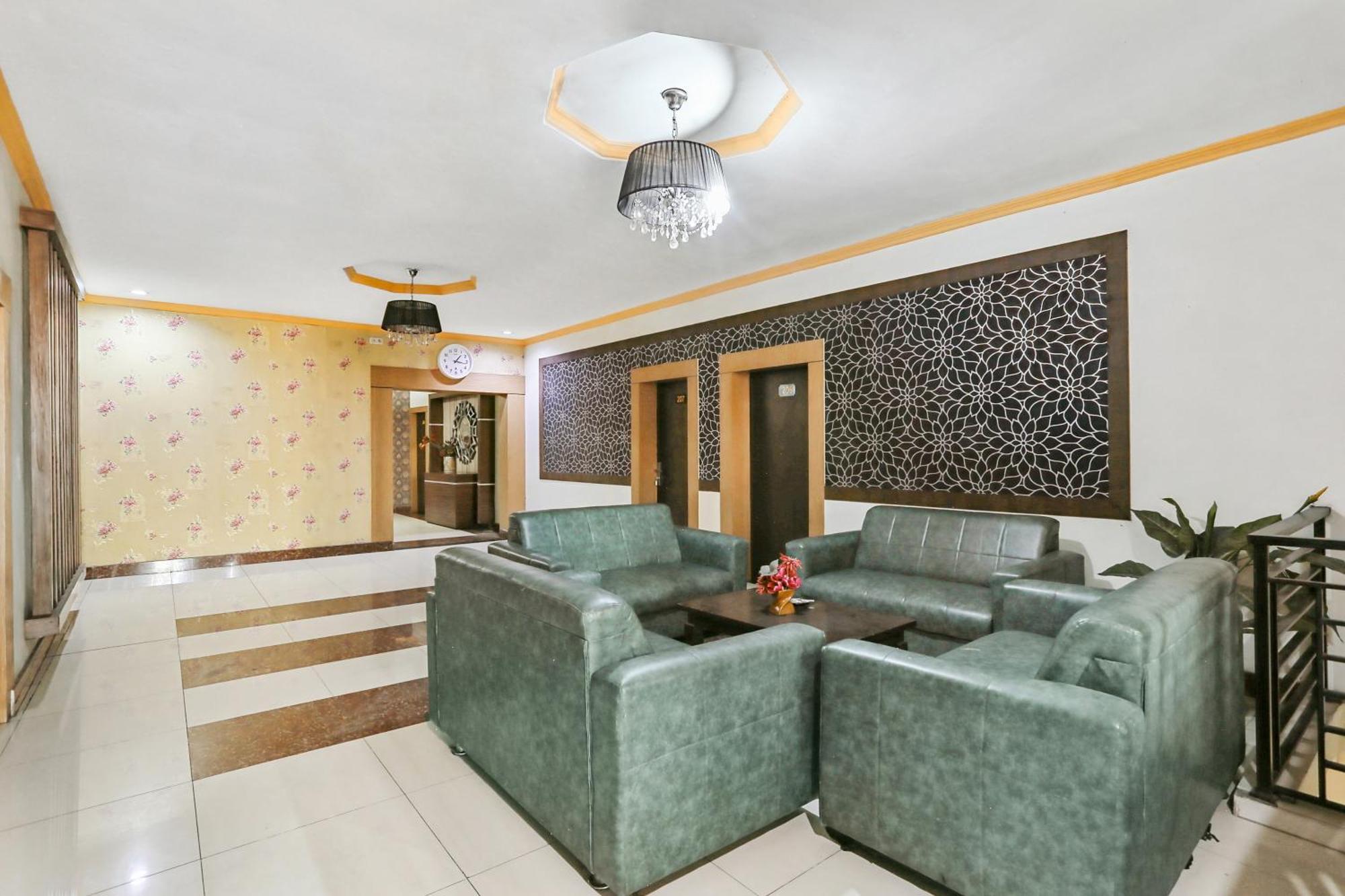 Collection O 93163 Hotel Grand Kartika Parepare المظهر الخارجي الصورة