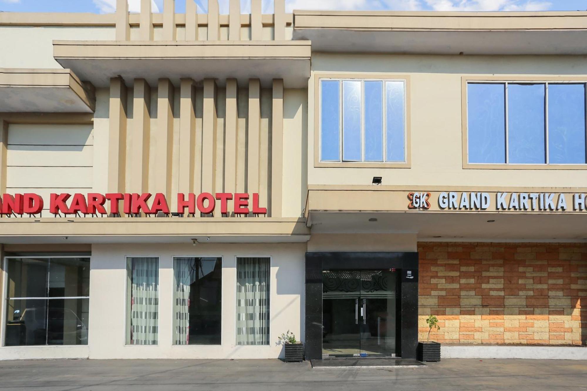 Collection O 93163 Hotel Grand Kartika Parepare المظهر الخارجي الصورة