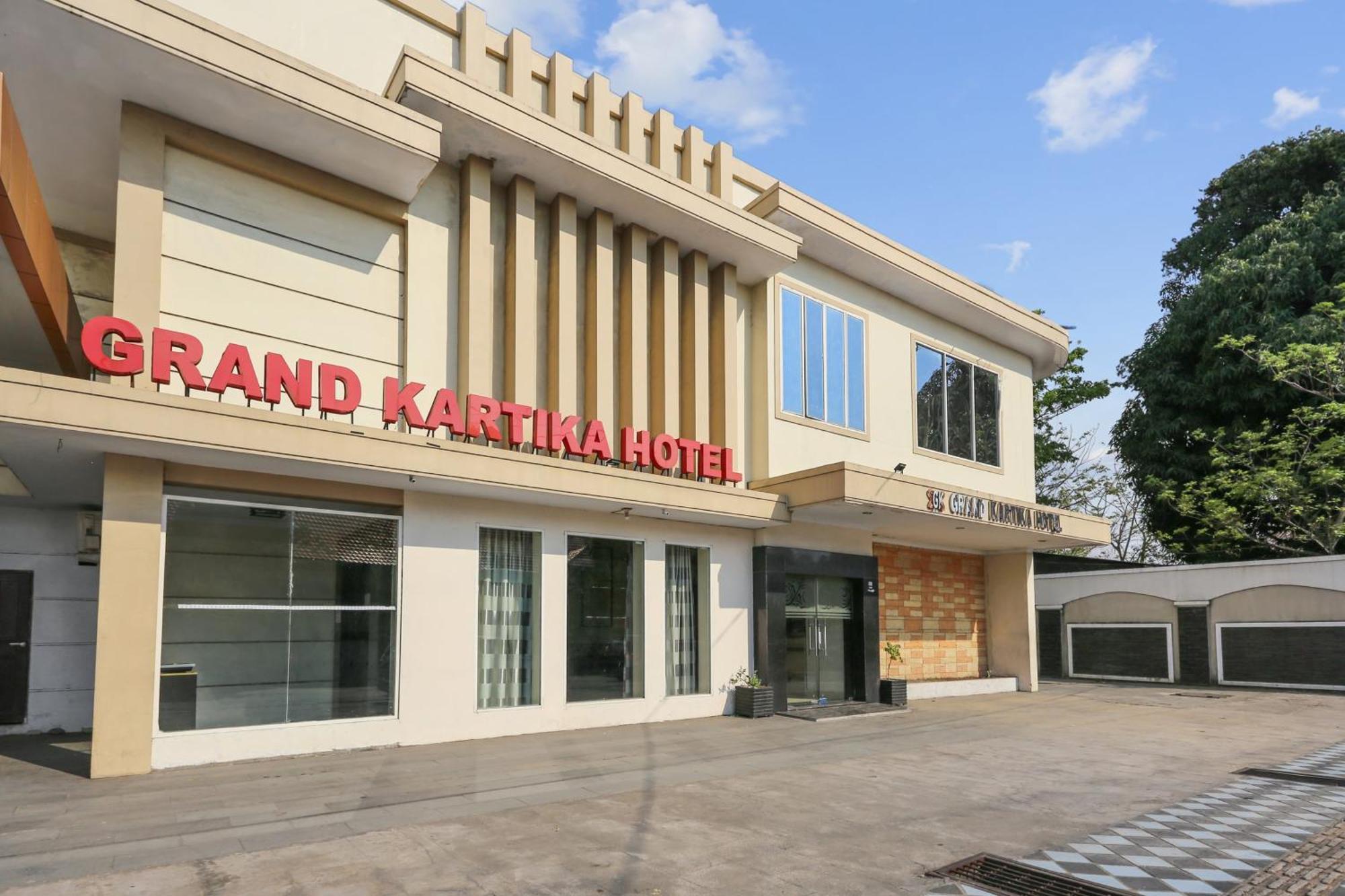 Collection O 93163 Hotel Grand Kartika Parepare المظهر الخارجي الصورة